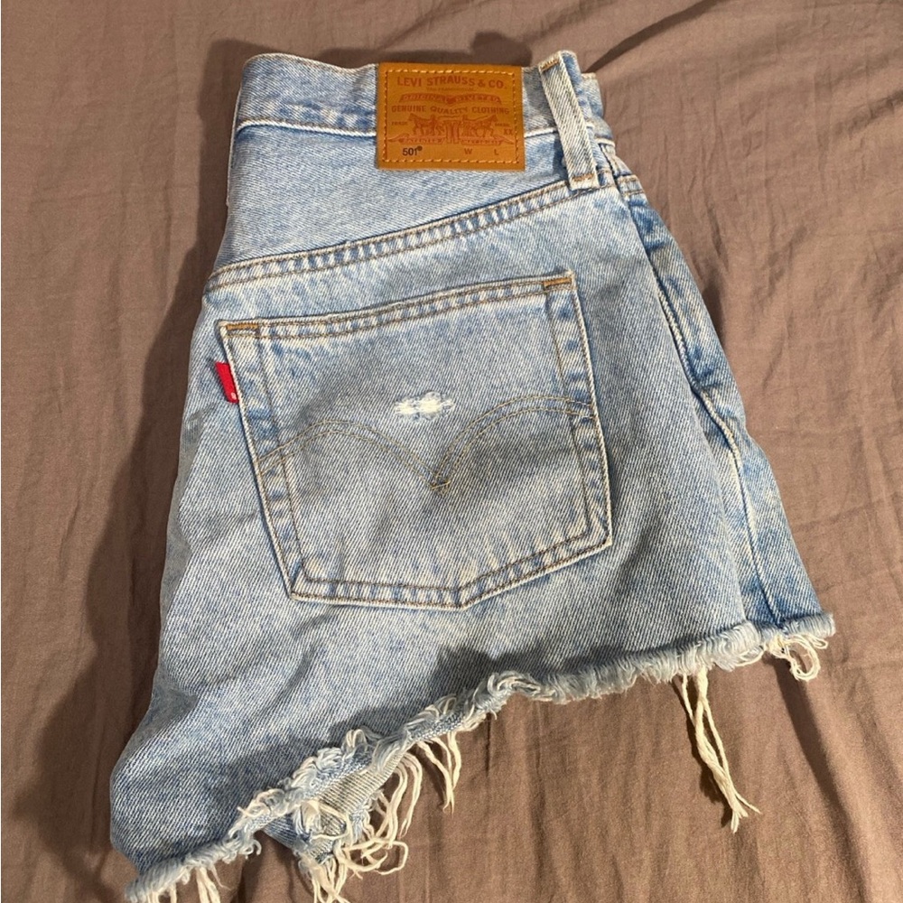 Levi high rise shorts